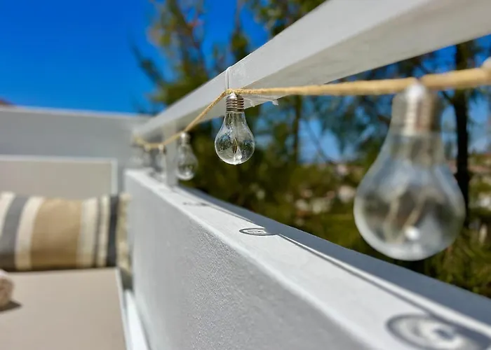 Happy Island Апартаменти *