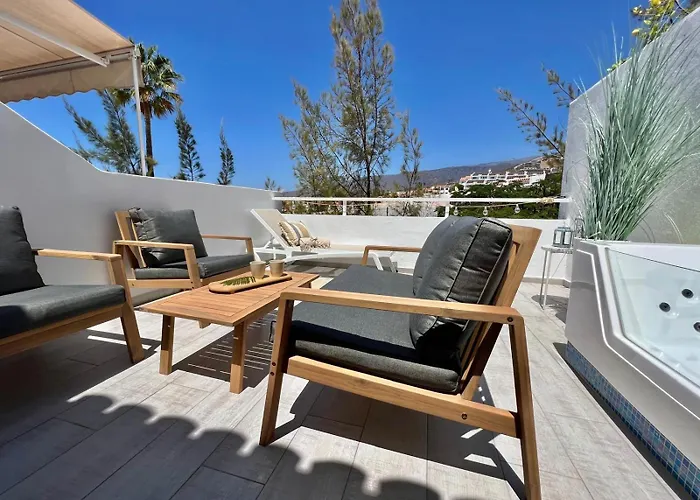 Happy Island Адехе