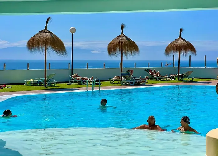 Happy Island Апартаменти *