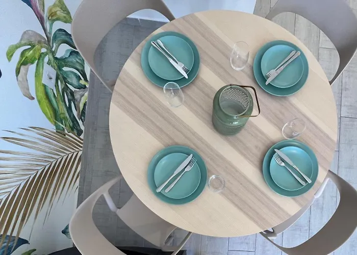 Happy Island Apartment *